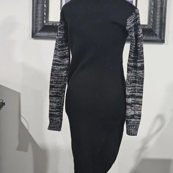 Seduction - Picture 3 of 3